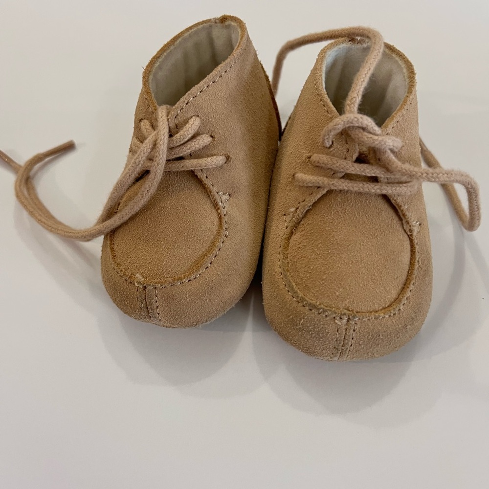 Gymboree infant crib shoes